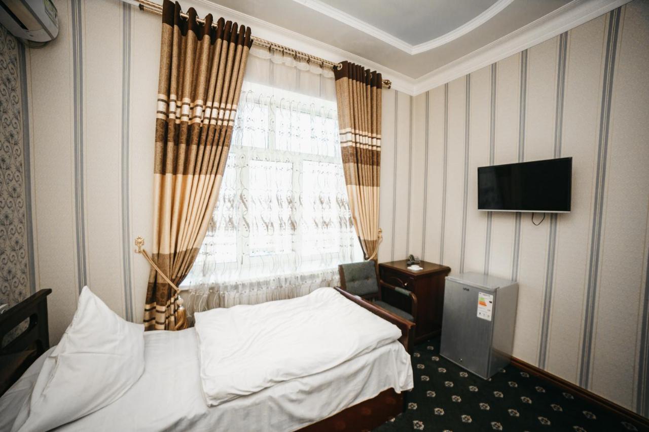 Buyuk Ipak Yo'Li Hotel نمنغان المظهر الخارجي الصورة