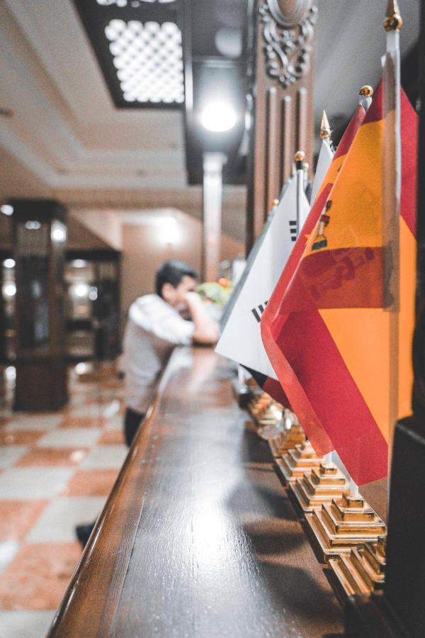 Buyuk Ipak Yo'Li Hotel نمنغان المظهر الخارجي الصورة